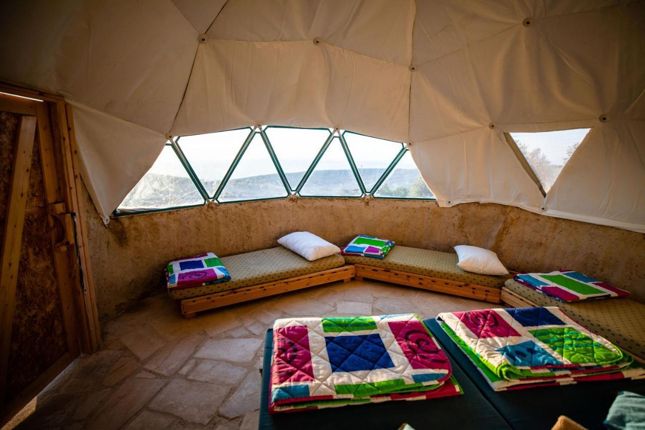 Вилла Desert Shade Camp חוות צל מדבר Мицпе-Рамон Экстерьер фото