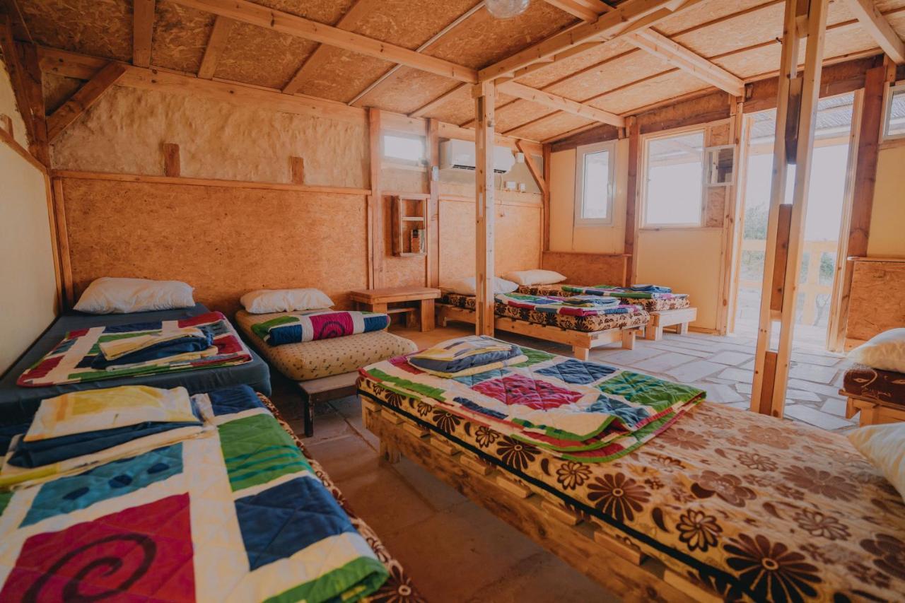 Вилла Desert Shade Camp חוות צל מדבר Мицпе-Рамон Экстерьер фото