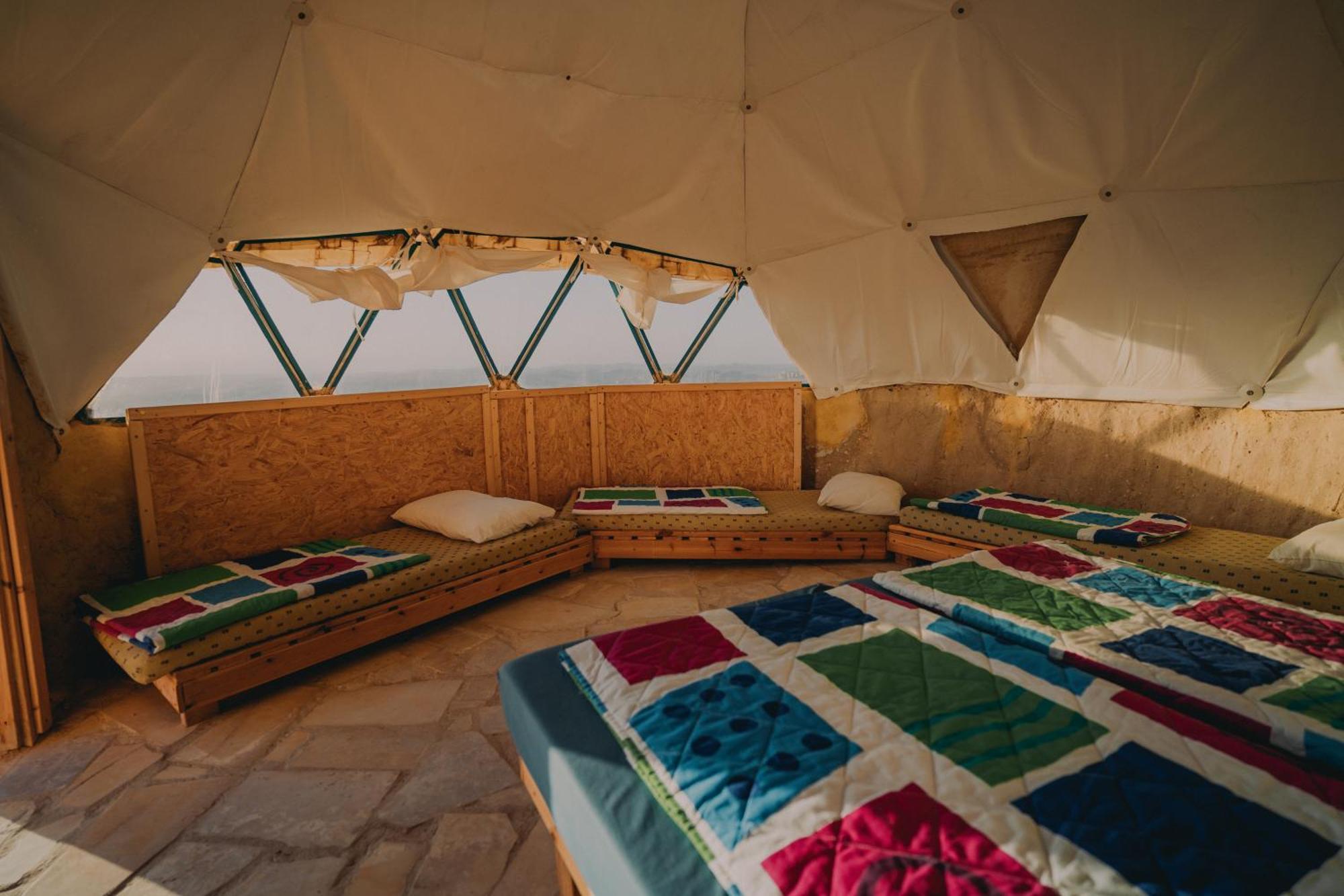 Вилла Desert Shade Camp חוות צל מדבר Мицпе-Рамон Экстерьер фото