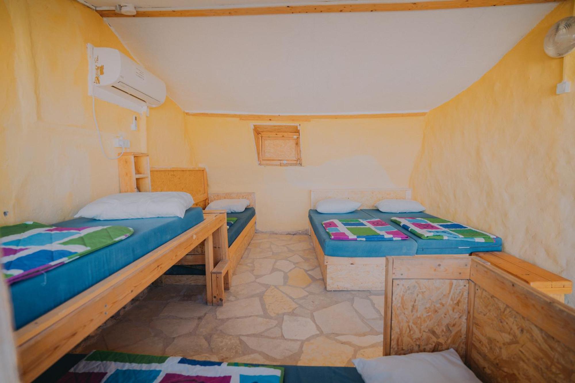 Вилла Desert Shade Camp חוות צל מדבר Мицпе-Рамон Номер фото