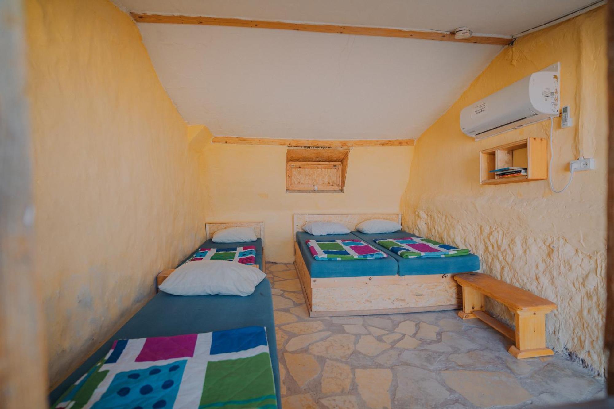 Вилла Desert Shade Camp חוות צל מדבר Мицпе-Рамон Номер фото